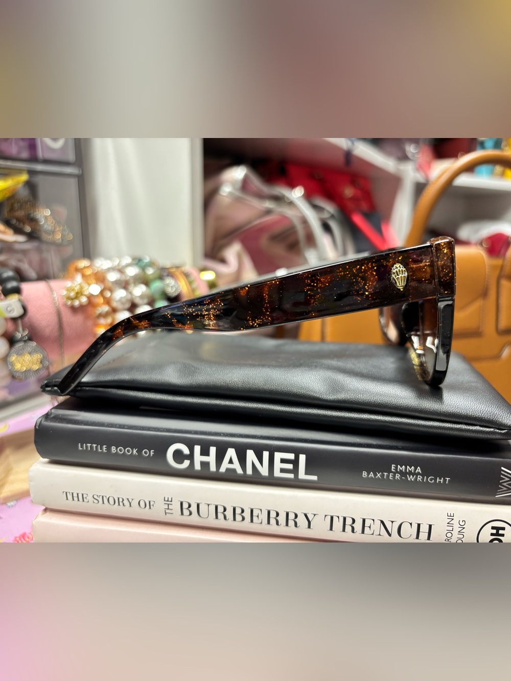 Kurt Geiger London 55mm Gradient Square Sunglasses in Glittery Tortoise - Picture 7 of 9